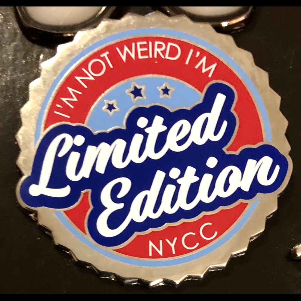 NYCC 2018 NEW YORK COMIC CON Pin Collection Set - Picture 5 of 7